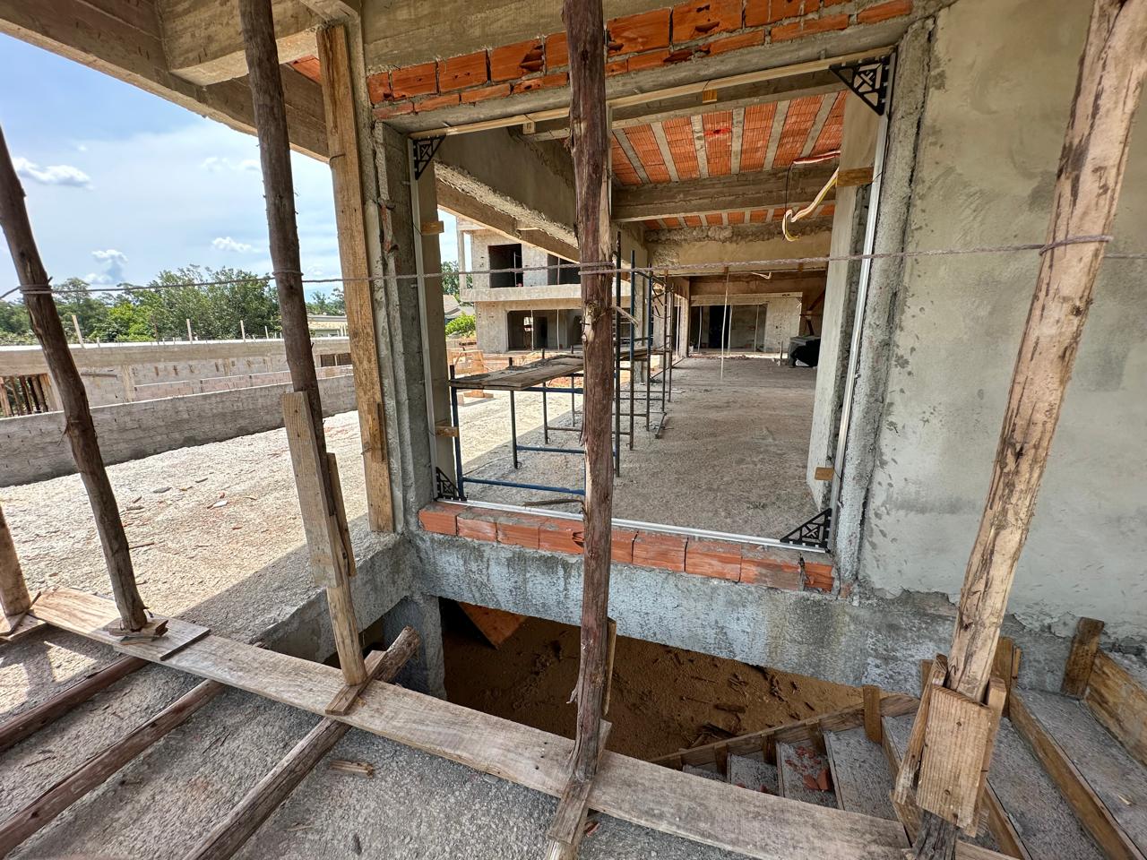 WhatsApp Image 2024-05-22 at 11.38.45 (28)